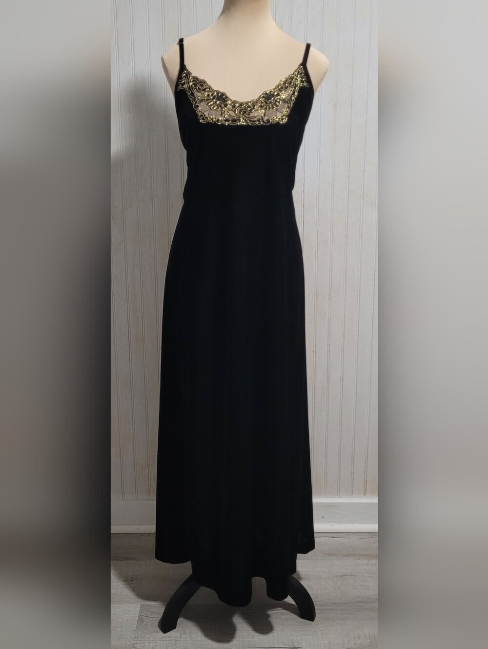 Vintage Lane Bryant Black Velvet Gold Embroidered Maxi Nightgown Size 26/28